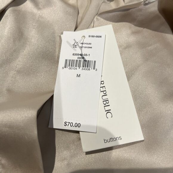 Banana Republic women's M button up sleevles collard shirt NWT - Picture 7 of 7